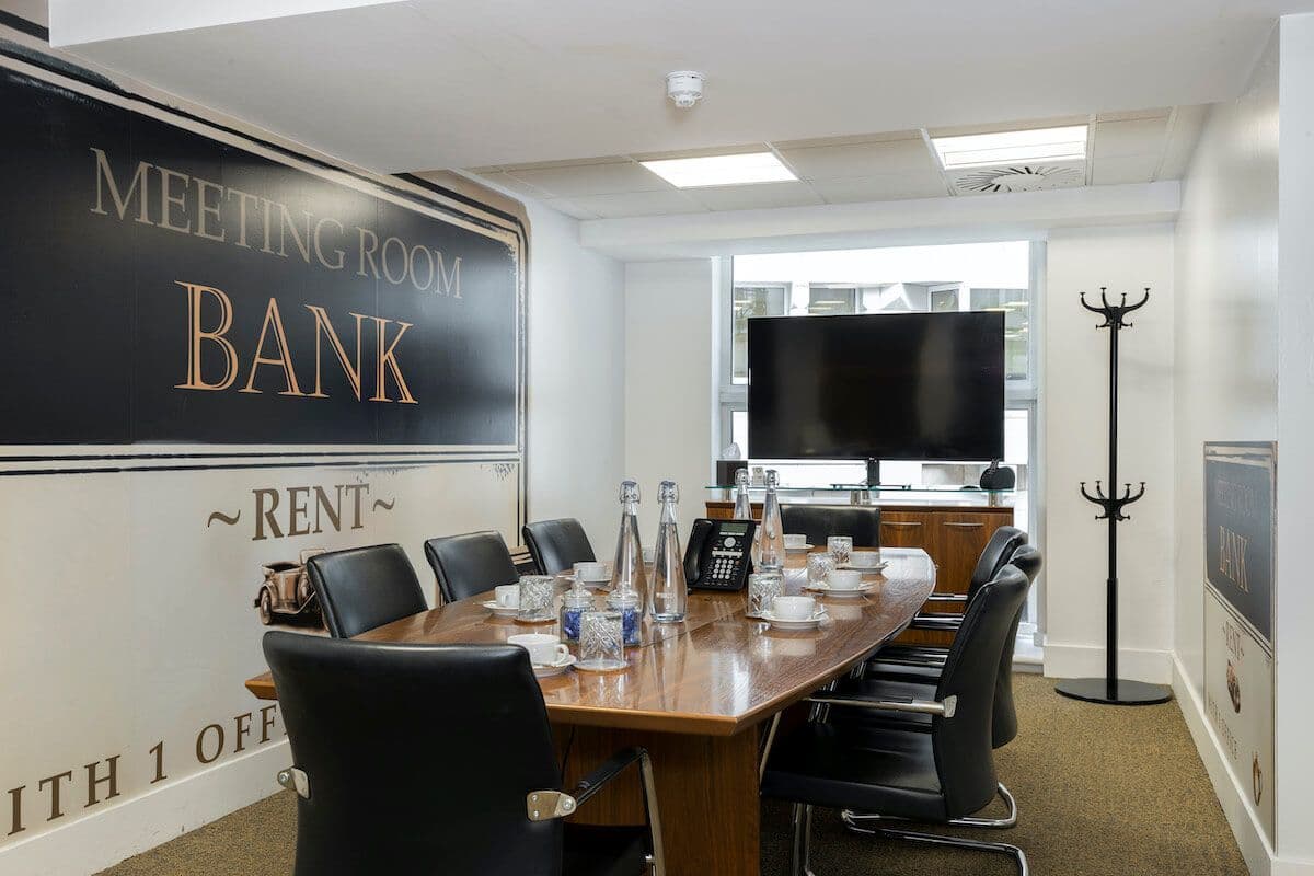 Liverpool St Bank meeting room 