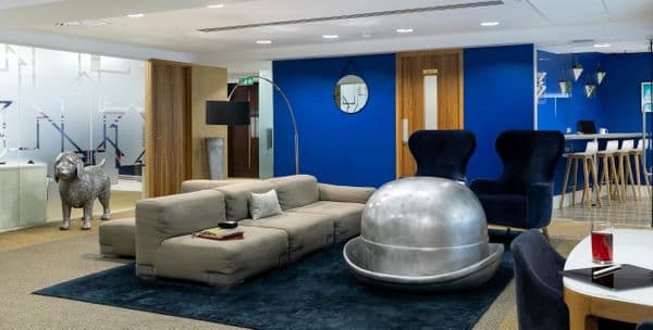 london liverpool st serviced offices lounge area