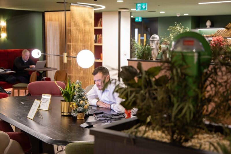 Collaborative breakout space for clients looking for boutique office space to rent in Liverpool Street at our Office Space in Town location.