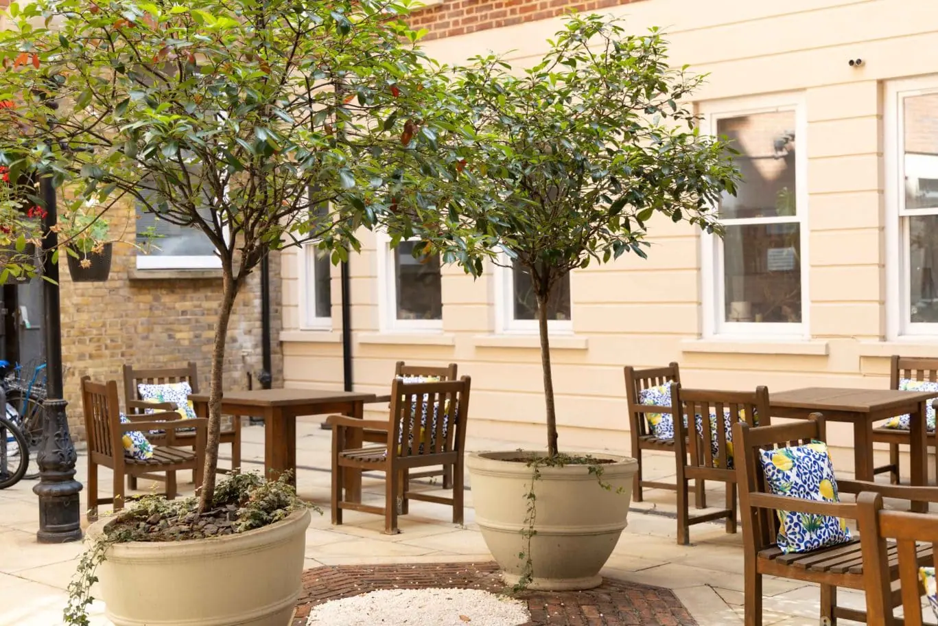 St Pauls Courtyard
