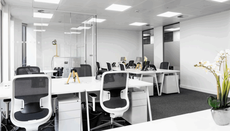 Luxury private office for rent in London, showcasing a fully furnished OSiT show office with high-speed internet, acoustic privacy, and professional business infrastructure.