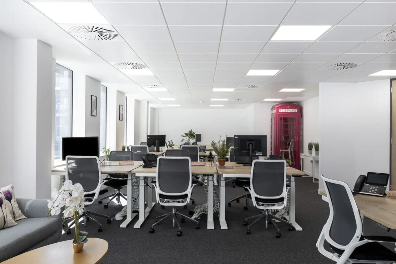 Luxury serviced office space in London EC4Y near Blackfriars Station, highlighting a move-in ready show suite at 22 Tudor Street with wellness-inspired interiors and Grade A office facilities.