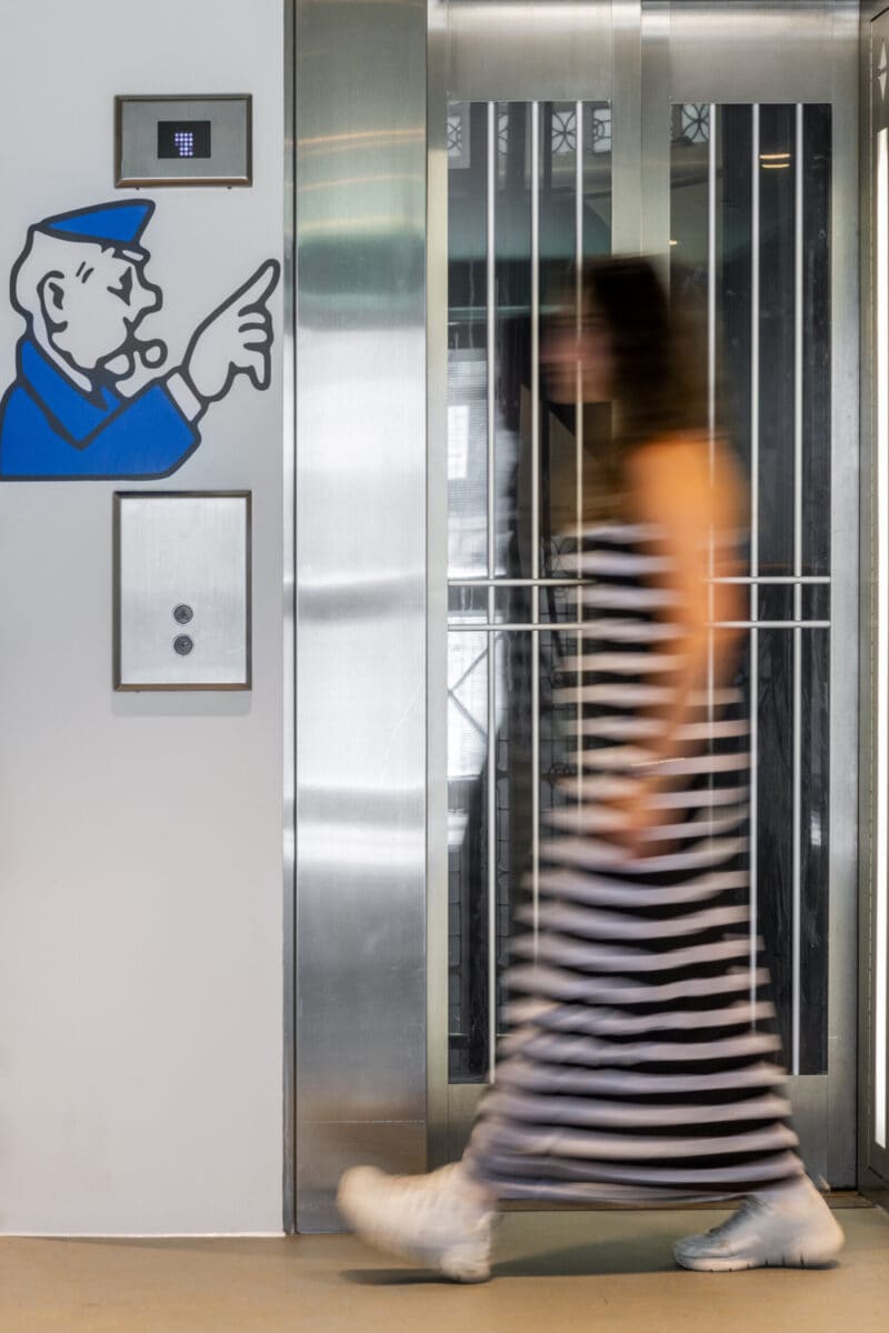 Professional elevator lobby at 46 New Broad Street for businesses looking for office space to rent in Liverpool Street at Office Space in Town.