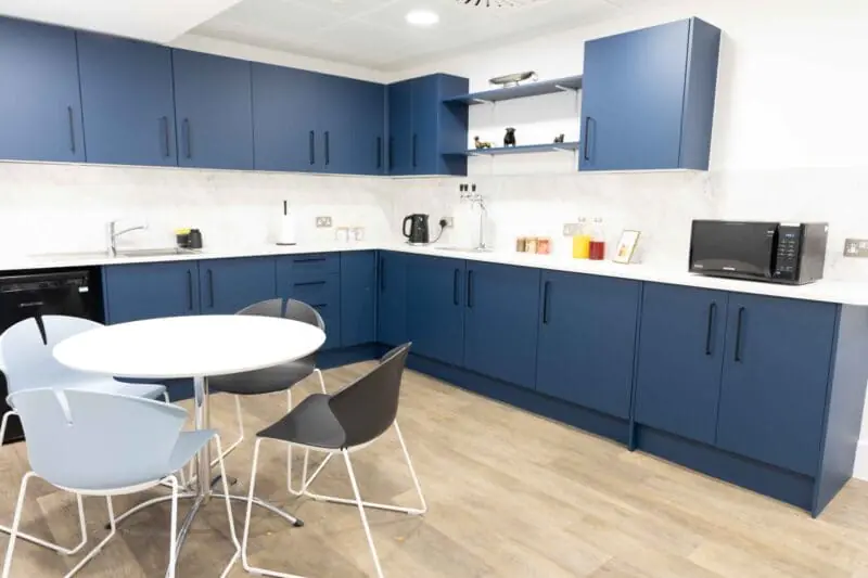 Luxury breakout and kitchen area at 46 New Broad Street for teams looking for office space to rent in Liverpool Street.