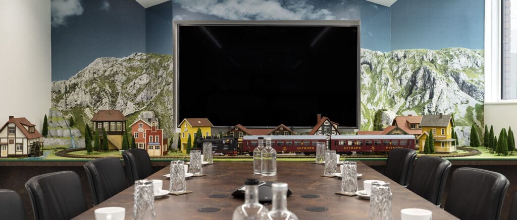 Train Meeting Room